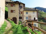 12 Belle decorazioni sulla facciata di casa GiovanAntonio Annovazzo